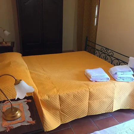 Villa Di Chiesa B&B-3
